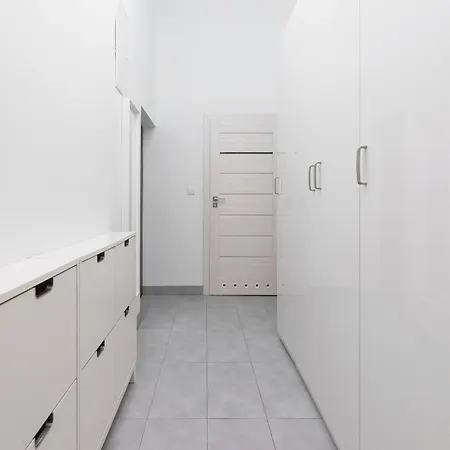 3 Bedroom Apartment - Rynek Podgorski 15 Krakow Exterior photo