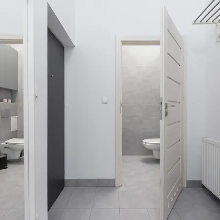 3 Bedroom Apartment - Rynek Podgorski 15 Krakow Exterior photo