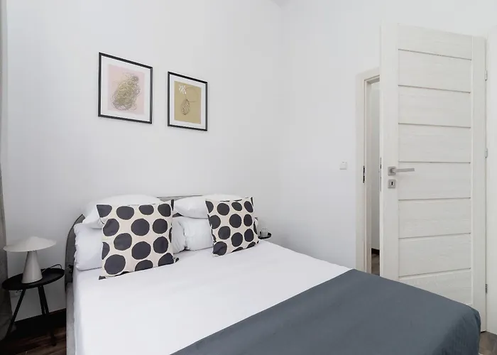 3 Bedroom Apartment - Rynek Podgorski 15